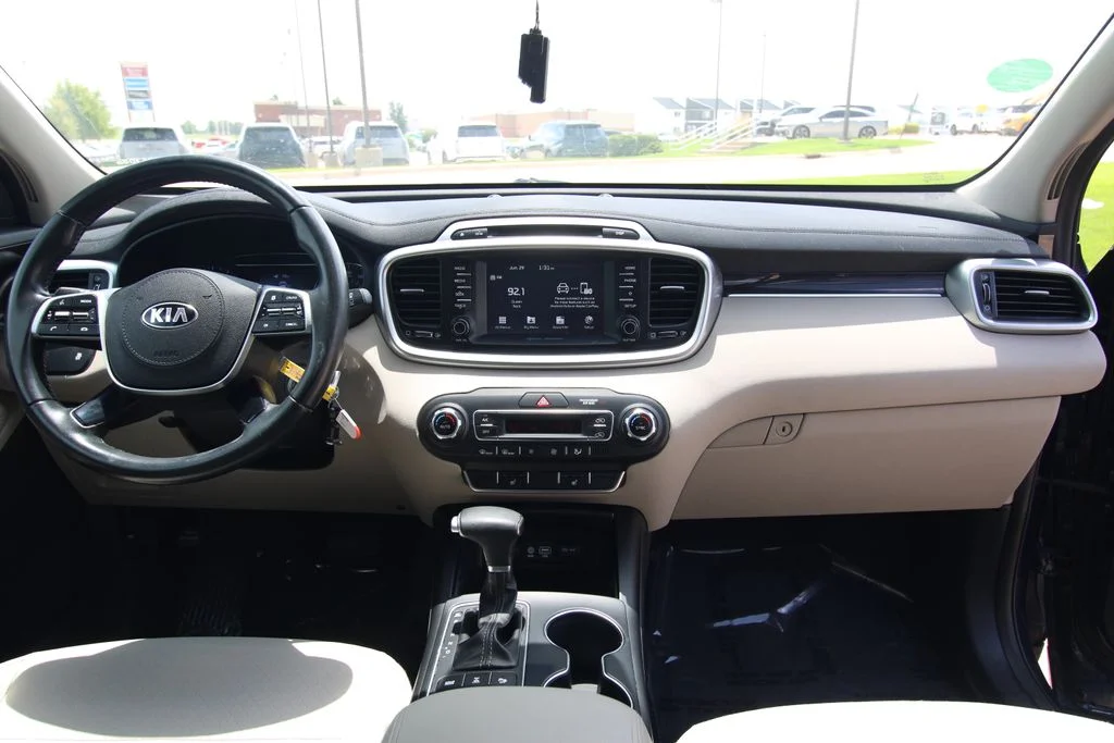 Used 2019 Blue Kia LX image 41