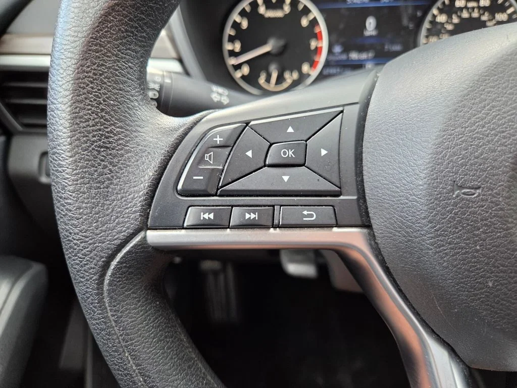Used 2024 Silver Nissan 2.5 SV image 27
