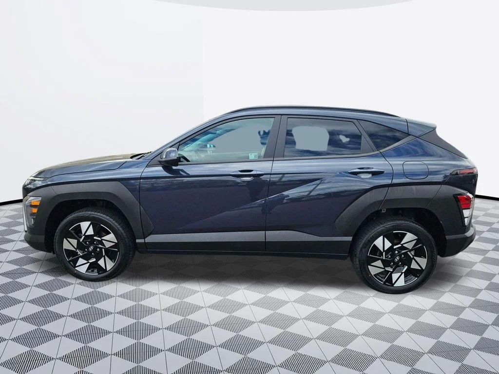 Used 2025 Denim Blue Pearl Hyundai SEL Convenience image 3