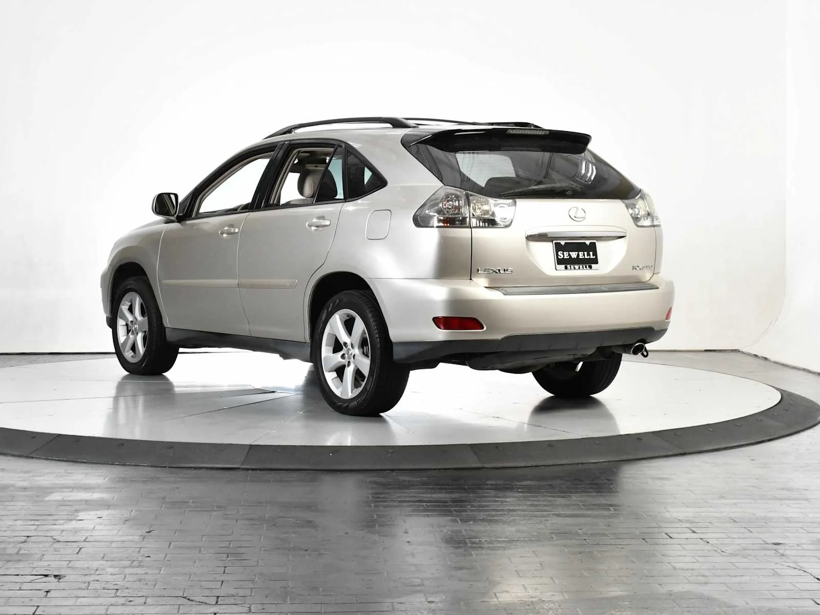 Used 2007 Savannah Metallic Lexus  image 2