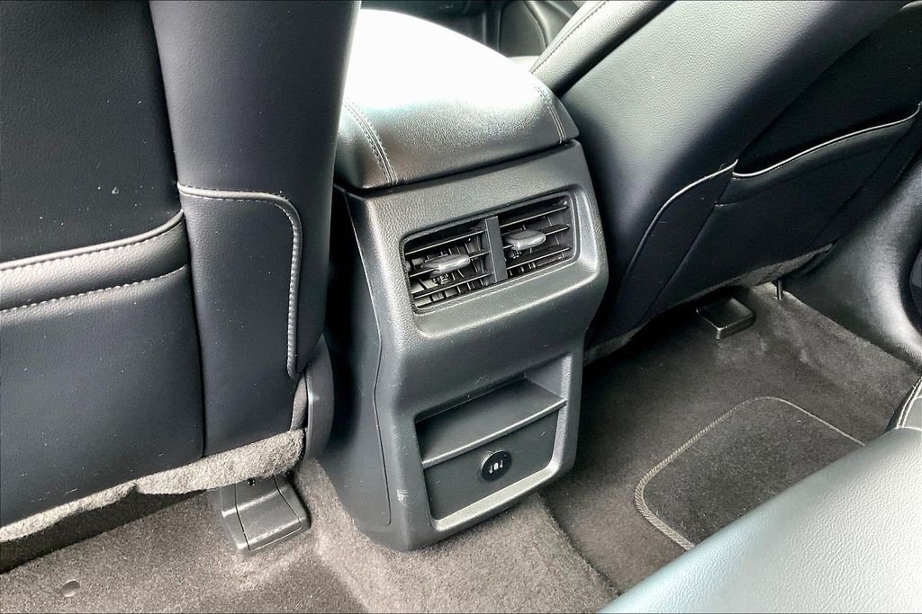 Used 2024 Gray Ford SEL image 14