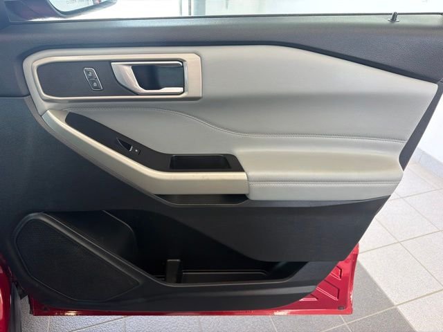 Certified Used 2021 Rapid Red Metallic Tinted Clearcoat Ford XLT image 14