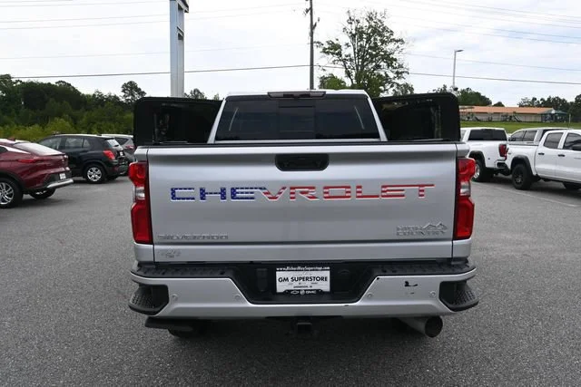 Used 2022 Silver Ice Metallic Chevrolet High Country image 23