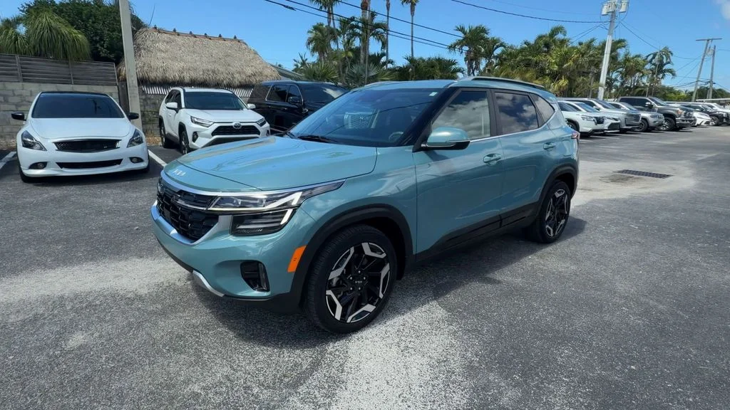 Used 2024 Blue Kia SX image 4