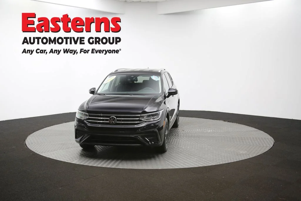 Used 2023 Black Volkswagen 2.0T SE image 52