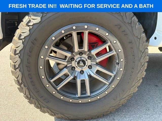 Used 2022 White Ram Big Horn/Lone Star image 11