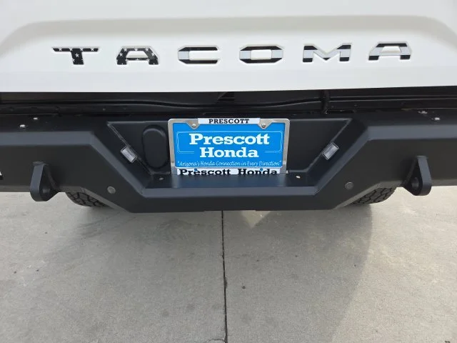 Used 2021 White Toyota SR image 19