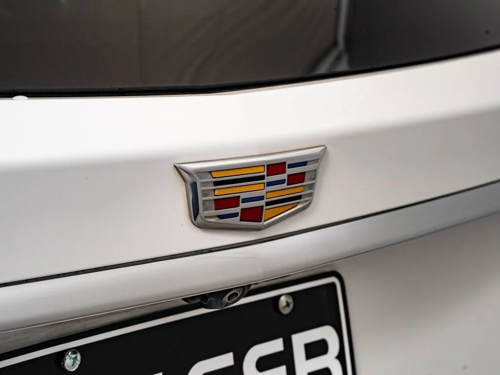 Used 2022 Crystal White Tricoat Cadillac Premium Luxury image 17