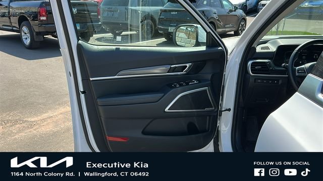 Certified Used 2025 White Kia S image 8