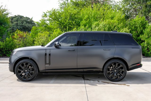 Used 2025 Gray Land Rover Autobiography image 14