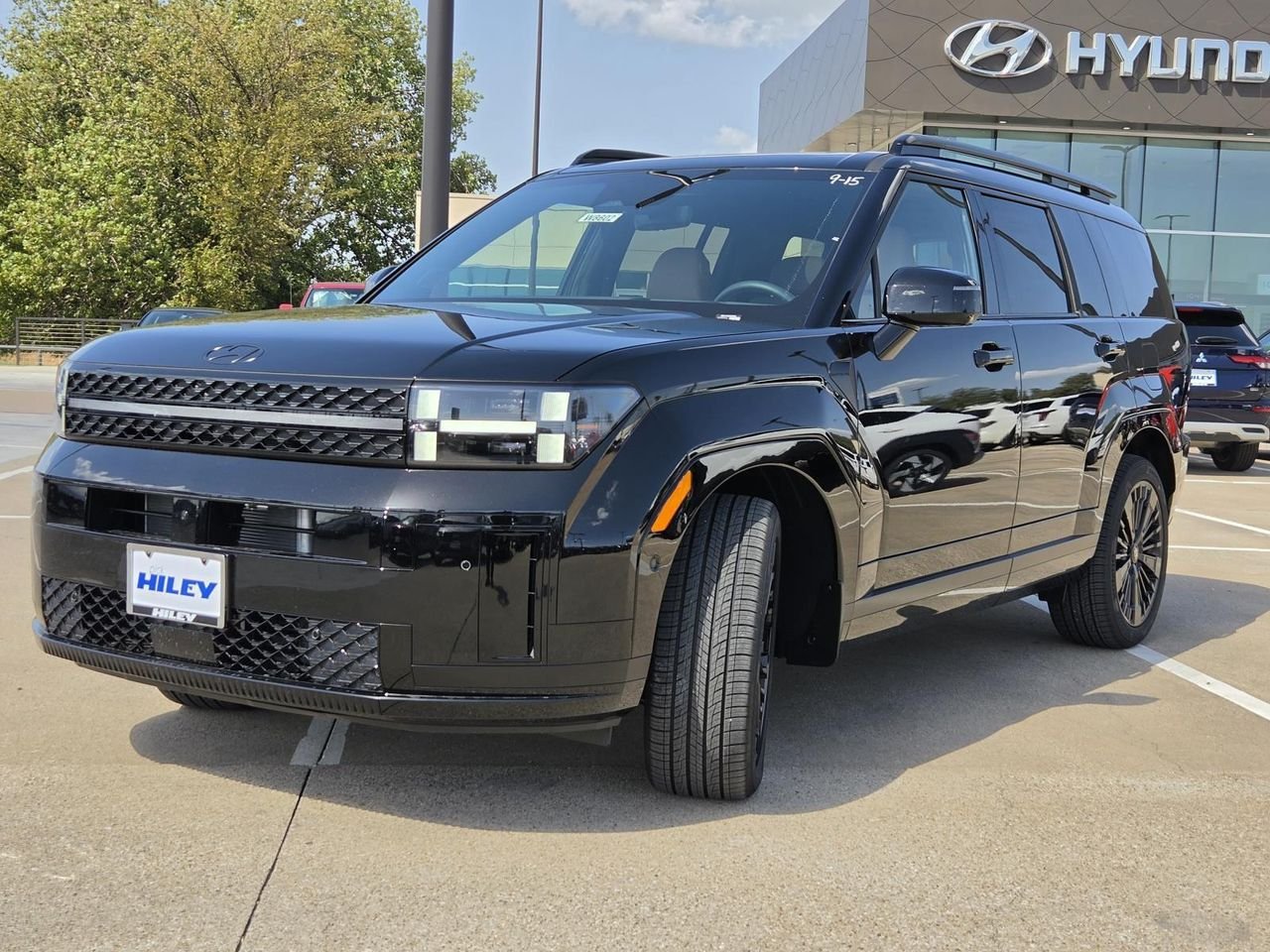 New 2027 Phantom Black Hyundai Calligraphy image 2