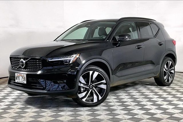 2024 Volvo XC40 Ultimate