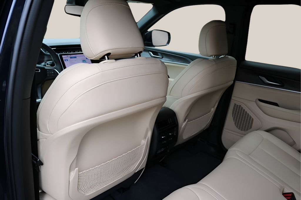 Used 2023 Black Jeep Limited image 15