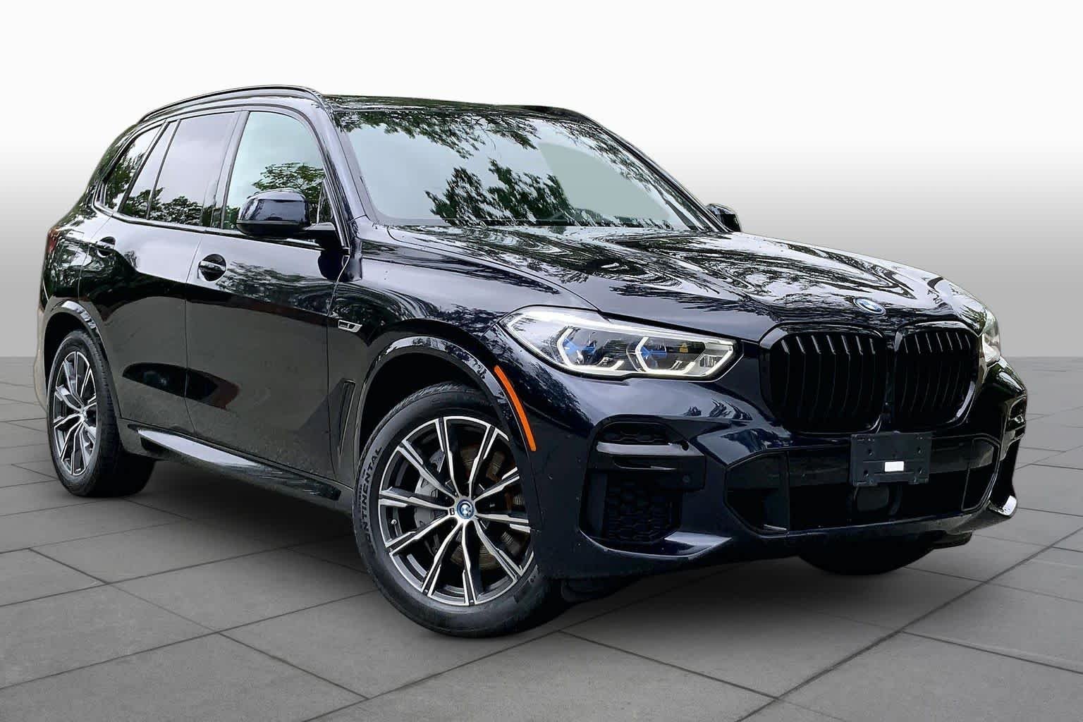 Used 2023 Carbon Black Metallic BMW xDrive45e image 2