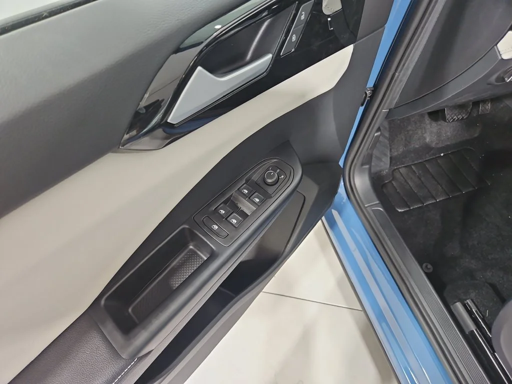 New 2027 Blue Volkswagen 1.5T S image 11