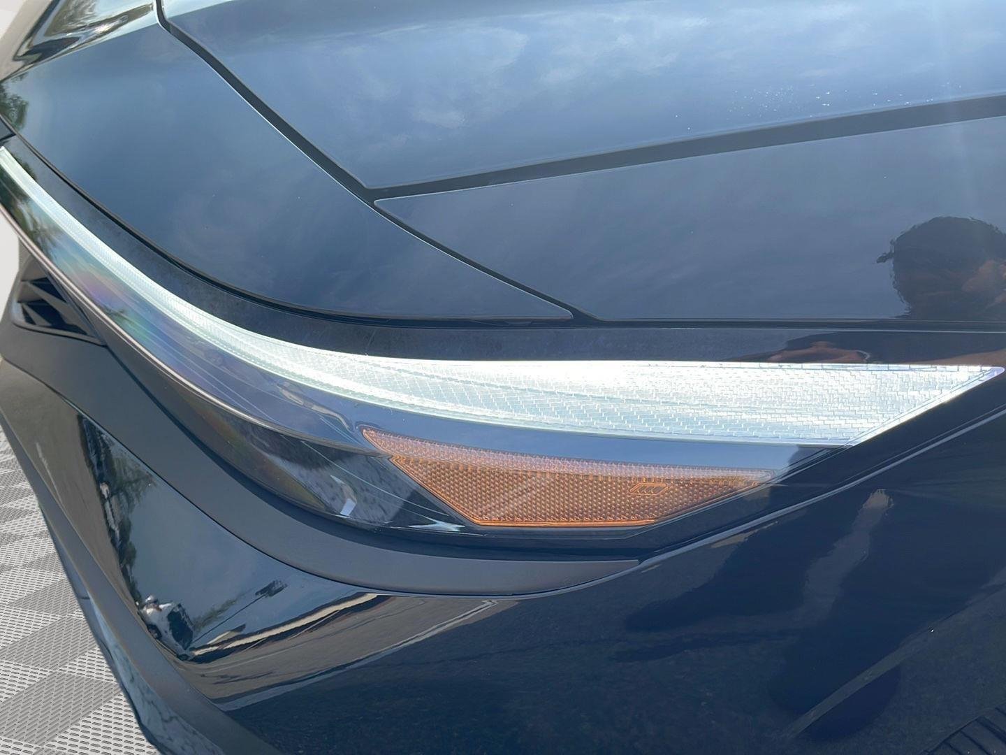 Used 2025 Abyss Black Hyundai SEL Sport image 13