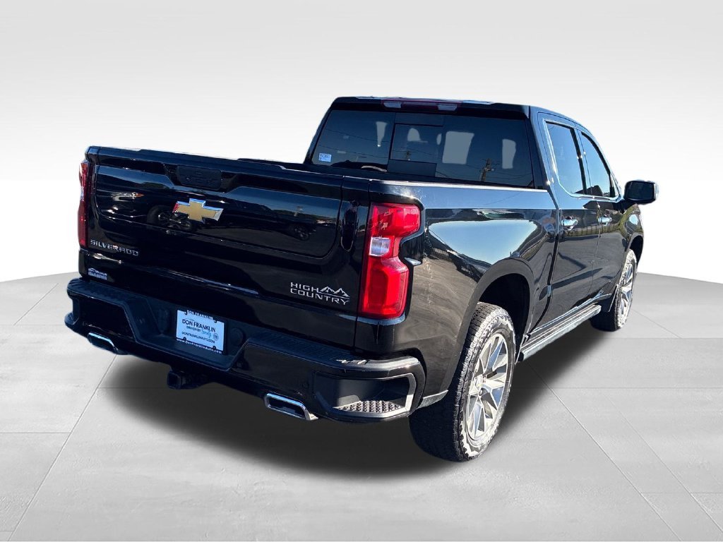 Used 2022 Black Chevrolet High Country image 5