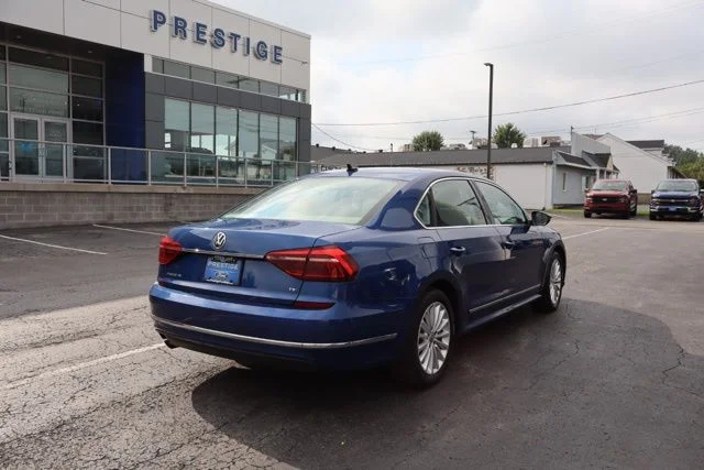 Used 2017 Blue Volkswagen 1.8T SE image 8