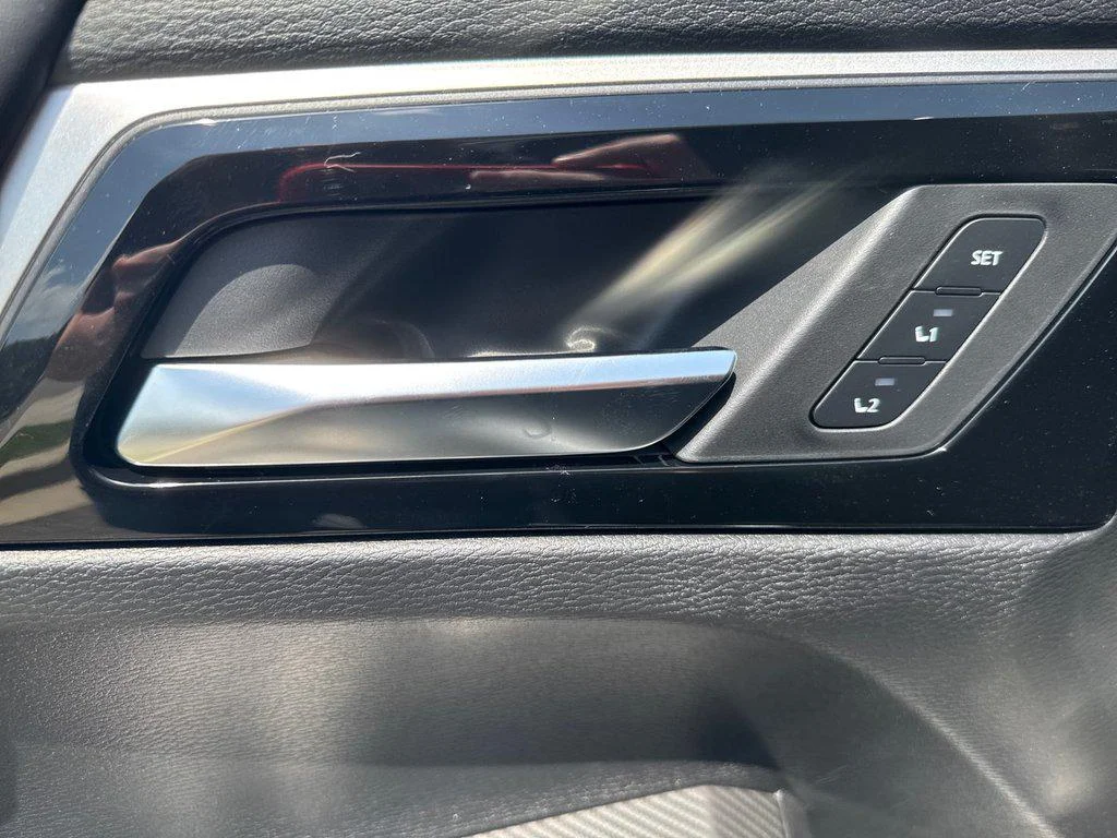 New 2026 White Diamond/Black Roof Mitsubishi SEL S-AWC image 15
