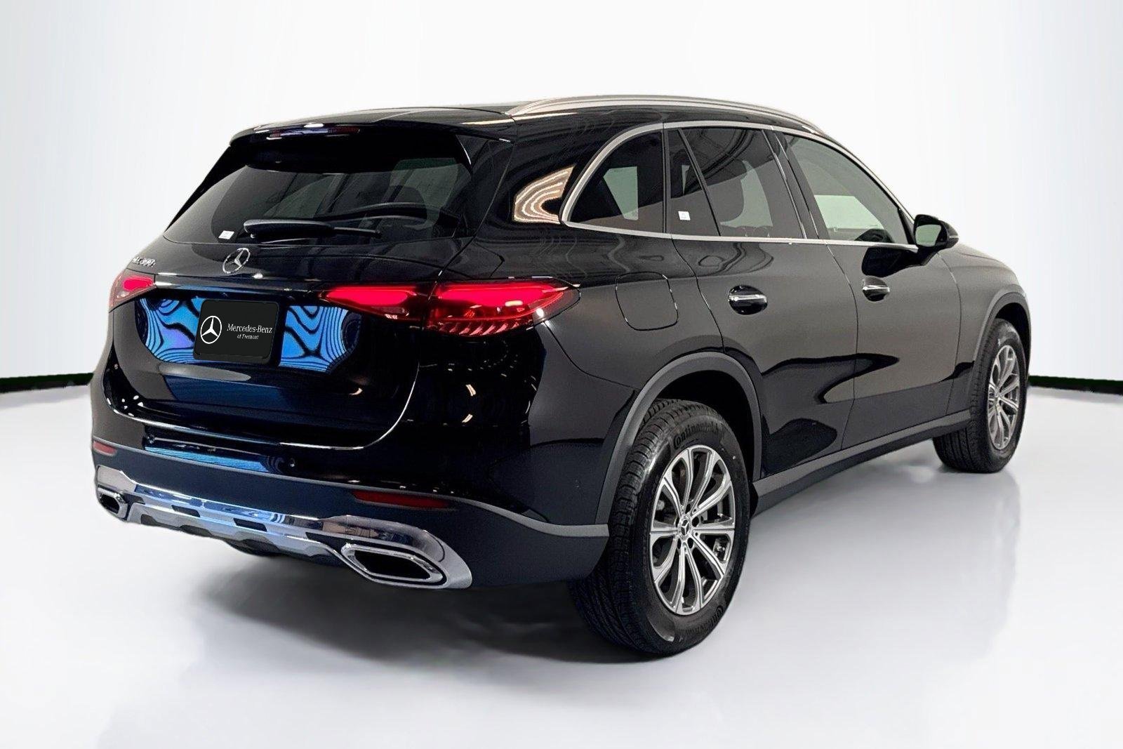 New 2026 Black Mercedes-Benz GLC 300 image 5