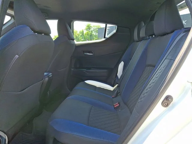 Used 2020 White Toyota XLE image 11