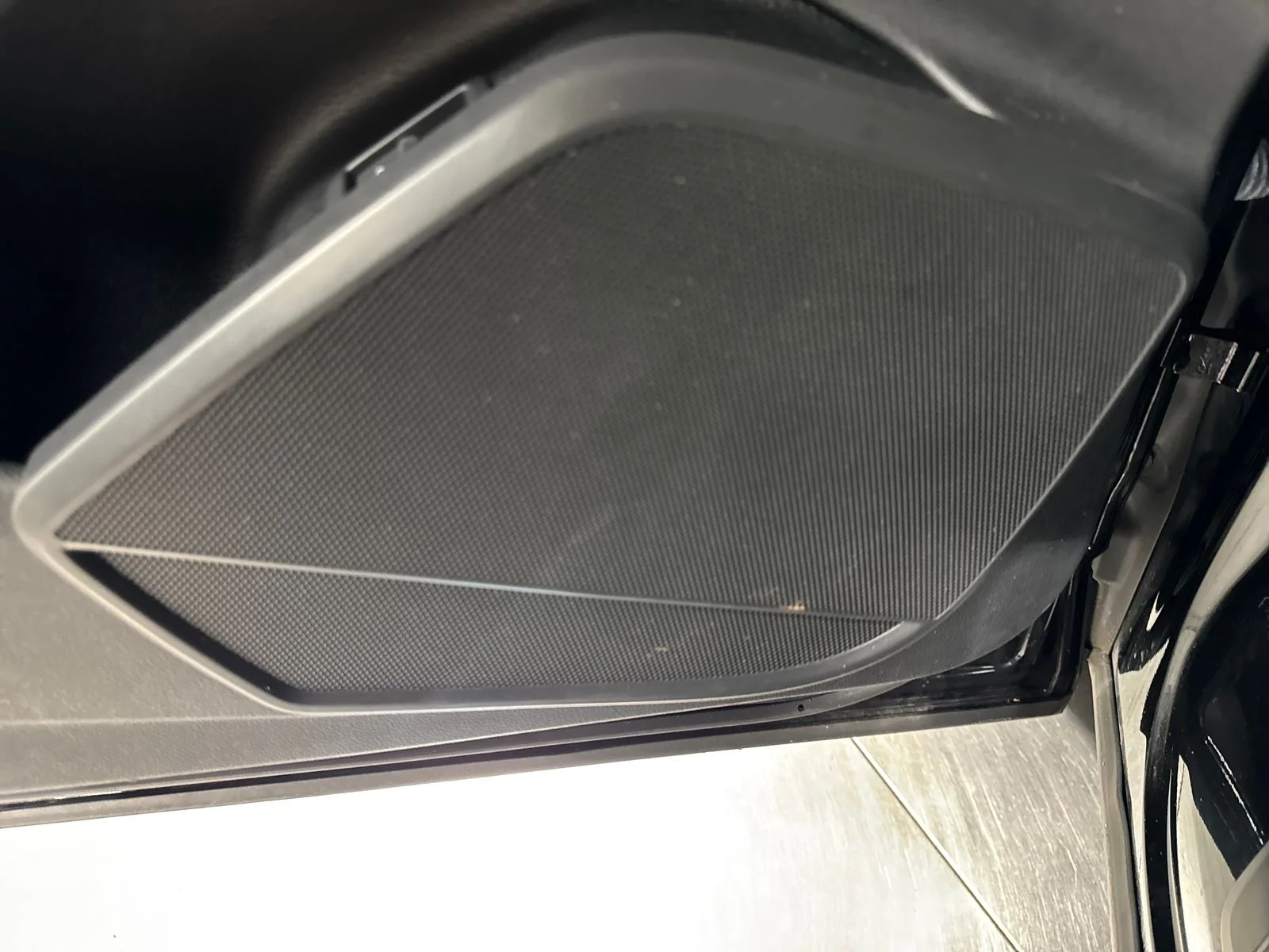 Used 2019 Brilliant Black Audi 2.0T Premium quattro image 17