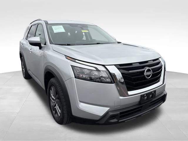 Used 2025 Silver Nissan SV image 1