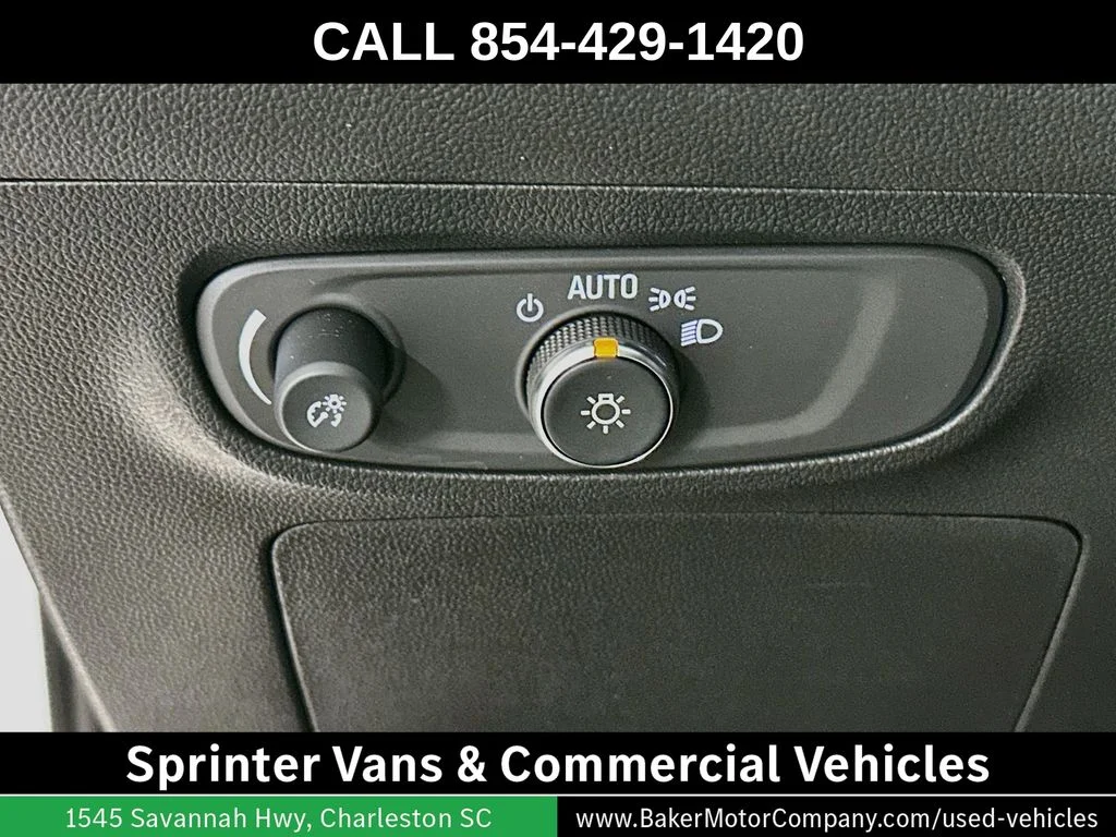 Used 2025 White Buick Avenir image 11