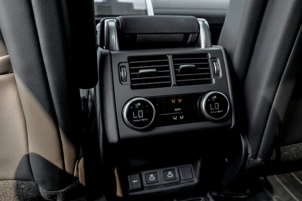 Certified Used 2025 Fuji White Land Rover S image 17
