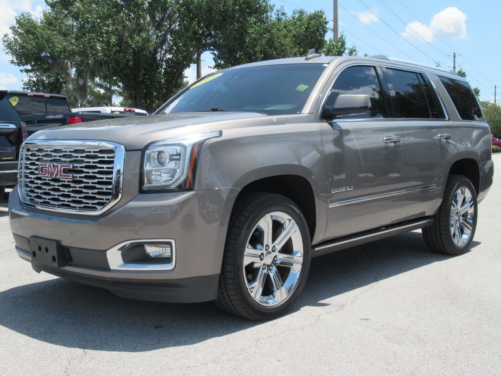 Used 2019  GMC Denali image 3