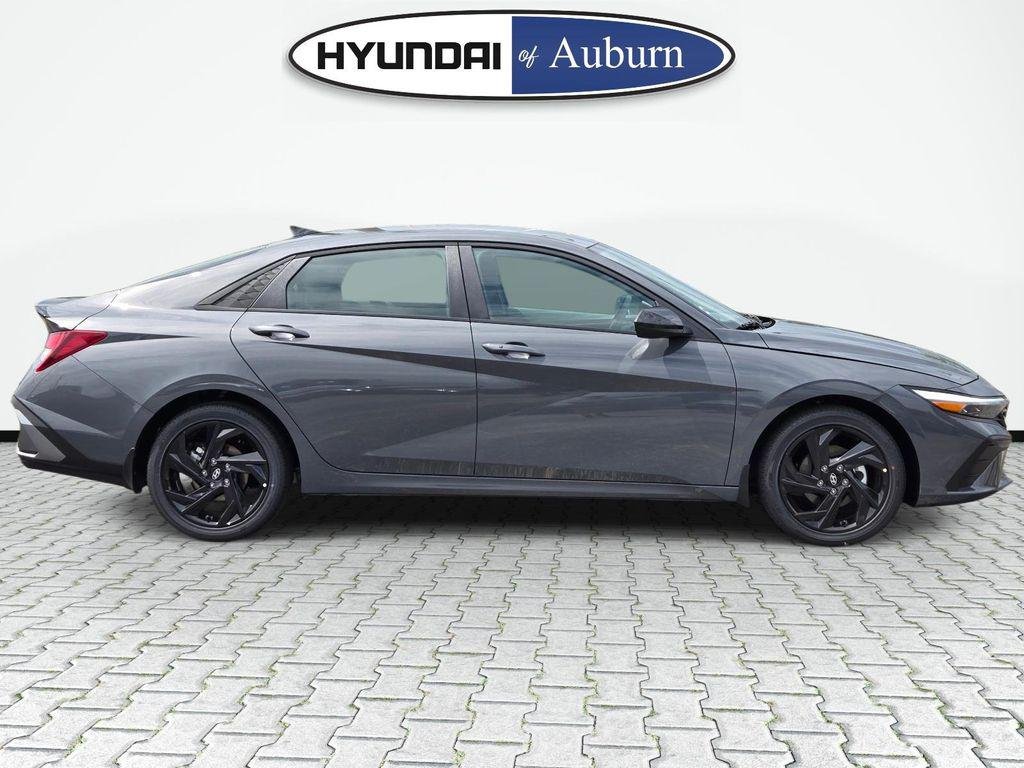 New 2026 Gray Hyundai SEL Sport image 4