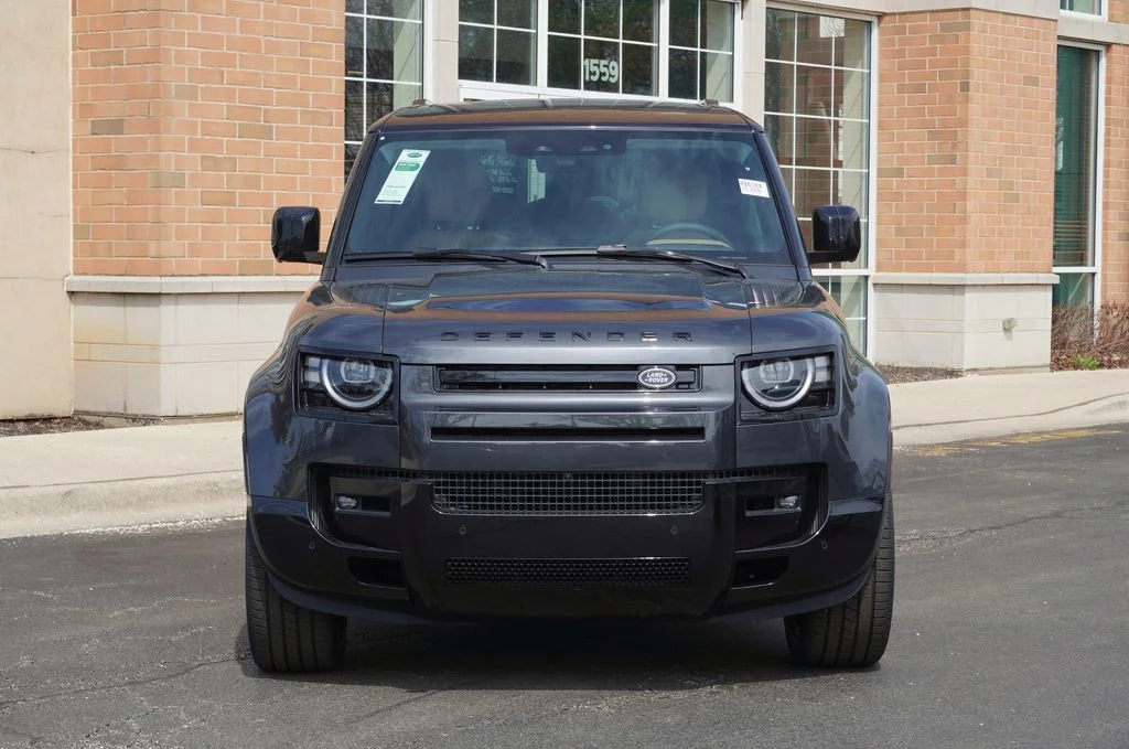 New 2026 Carpathian Grey Land Rover X-Dynamic SE image 4