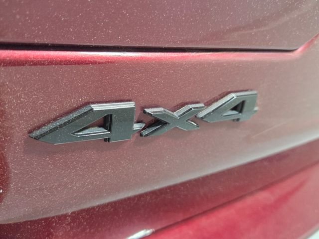 Used 2025 Red Jeep Altitude image 11