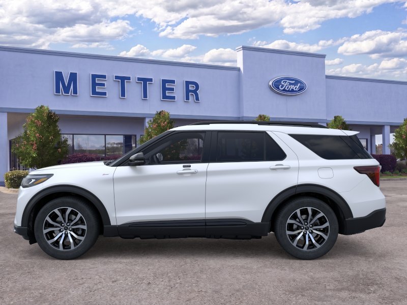 New 2026 Star White Metallic Tri-Coat Ford ST-Line image 4