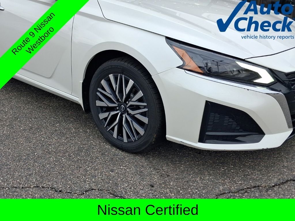 Used 2023 White Nissan 2.5 SV image 5