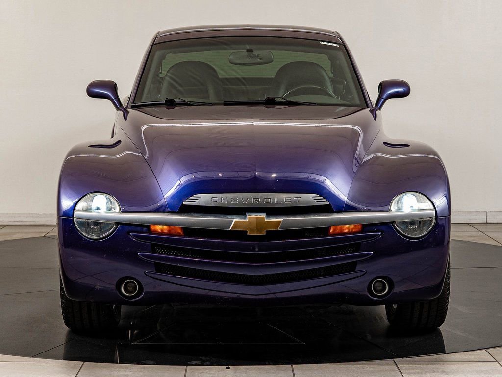 Used 2004 Ultra Violet Metallic Chevrolet  image 3
