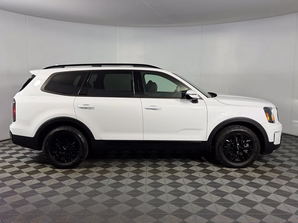 Used 2024 White Kia SX-Prestige X-Pro image 9