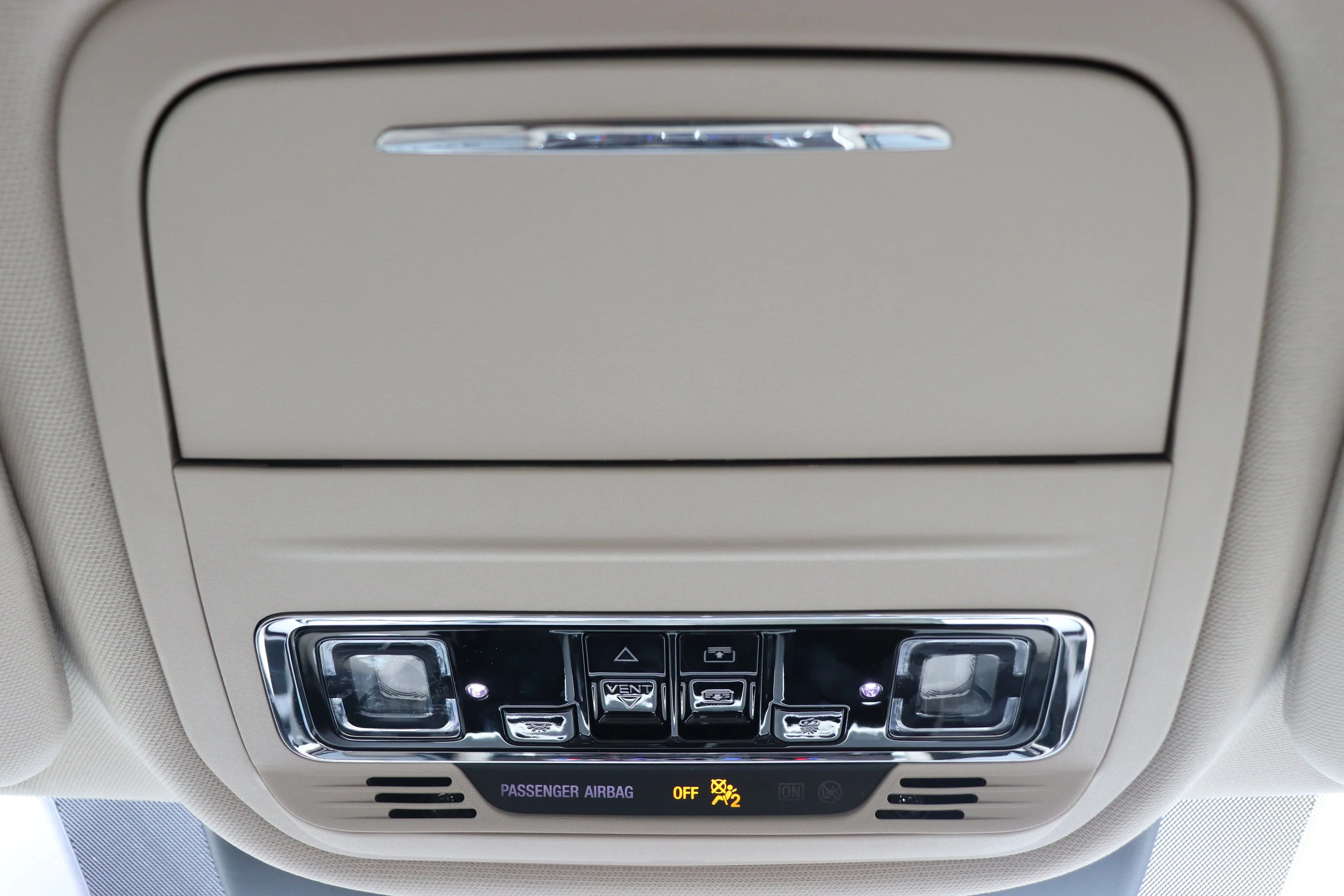 Used 2022 White Lincoln Reserve image 19
