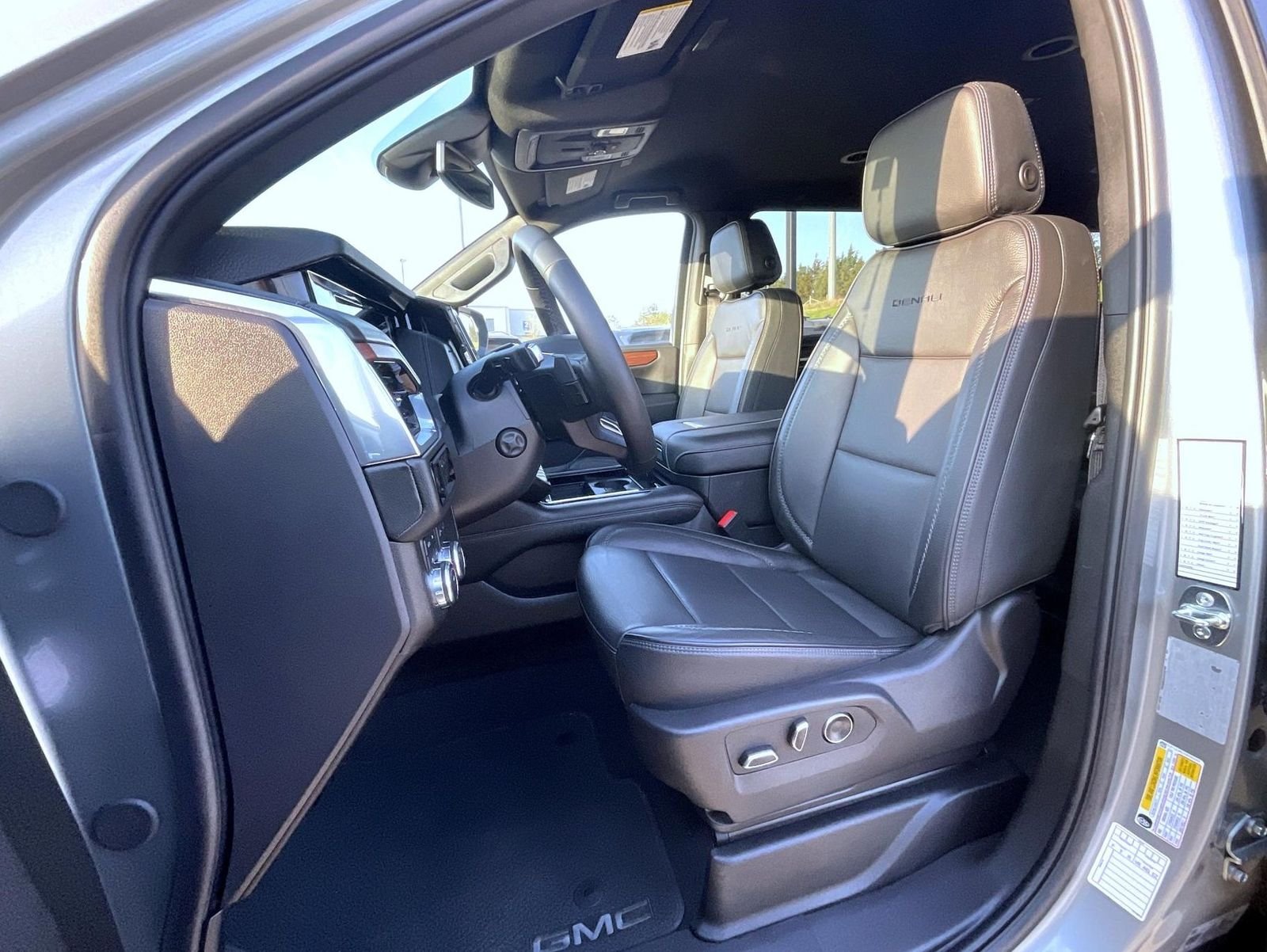 Used 2025 Silver GMC Denali image 11