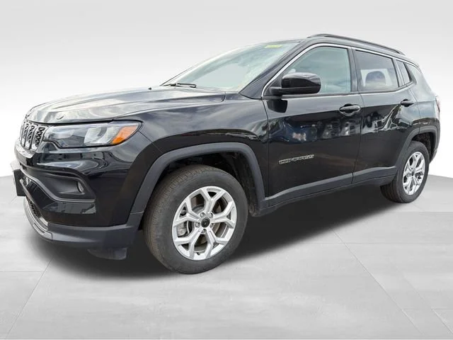 2025 Jeep Compass Latitude 4X4's photo