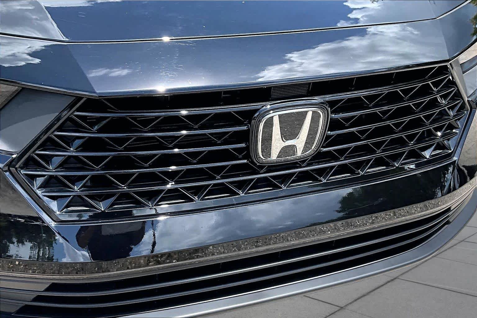 Used 2024 Crystal Black Pearl Honda EX image 30