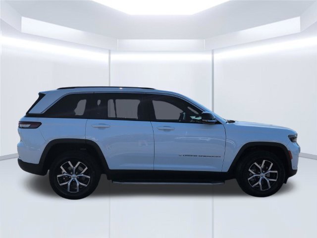 Used 2023 White Jeep Limited image 6