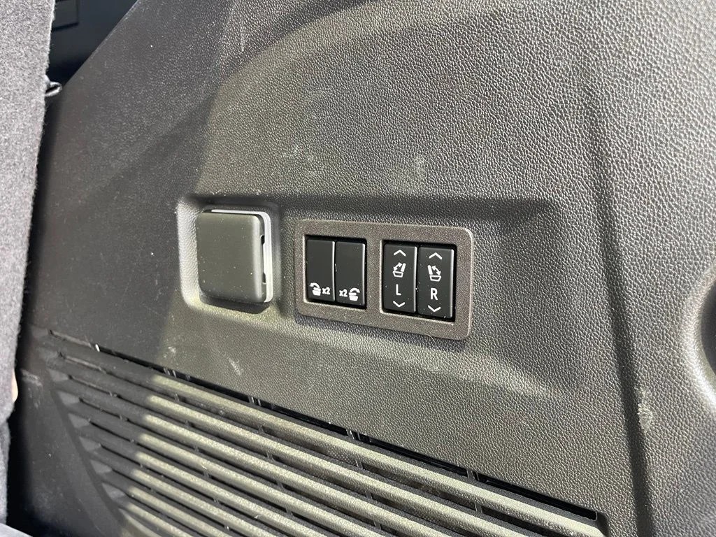 Used 2023 Black Chevrolet Premier image 24