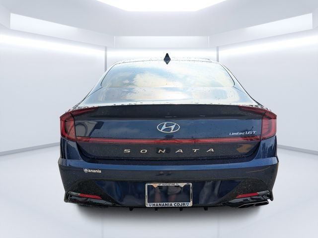 Used 2020 Blue Hyundai Limited image 4
