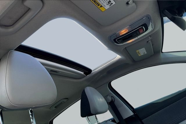 2024 Hyundai Elantra Limited - Photo 28