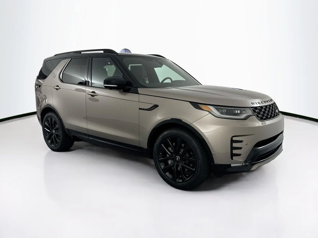 New 2026 Lantau Bronze Land Rover Dynamic SE image 3