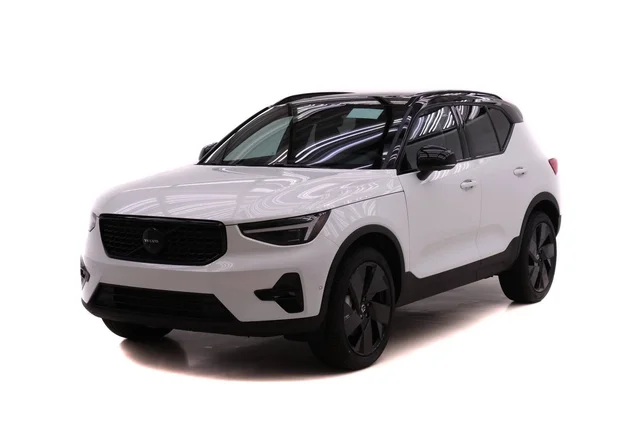 2026 Volvo XC40 B5 Ultra Black Edition