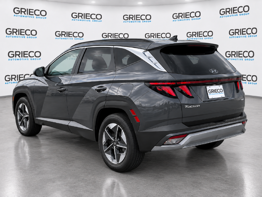 Used 2025 Gray Hyundai SEL image 4