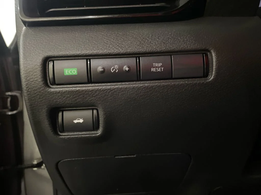 Certified Used 2025 Gun Metallic Nissan SV image 13