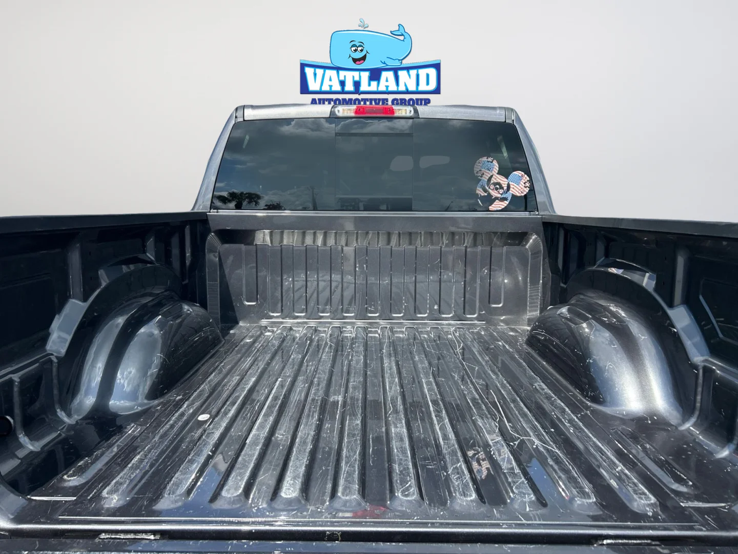 Used 2025 Crystal Metallic Ram Big Horn/Lone Star image 38